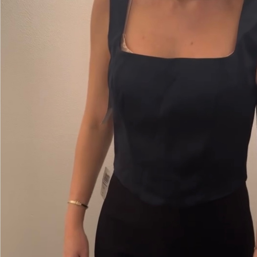 Babaton Structured Tank Blouse in Navy Blue